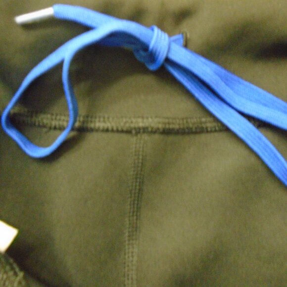 ADIDAS CLIMALITE RESPONSE BLACK WITH BLUE CROPPED LEGGINGS CAPRIS WOMENS SIZE L - Picture 10 of 13